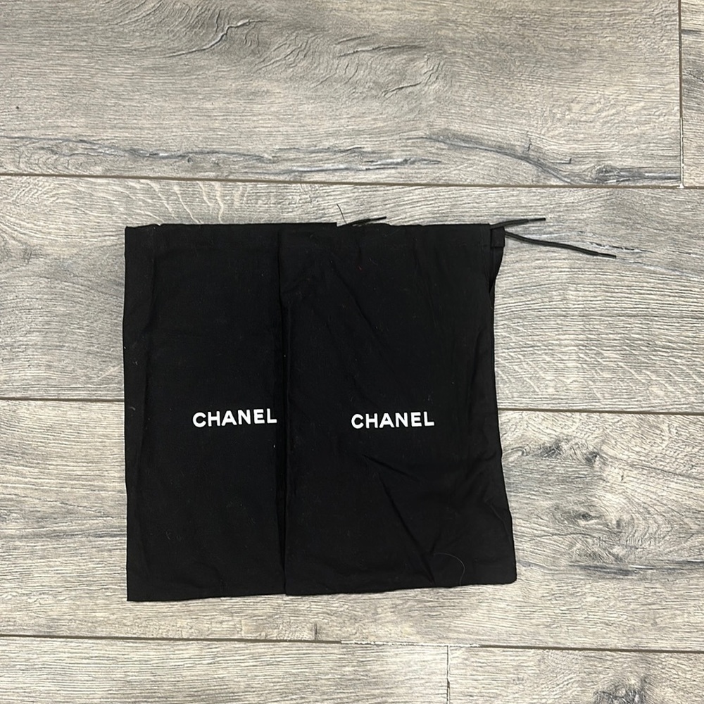 • Chanel • Unisex 1 Set of Shoe Dust Bags Drawstring Top Black and White